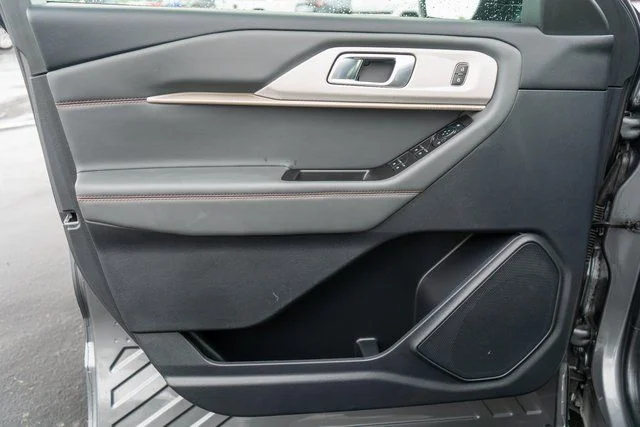 2025 Ford Explorer Active - Photo 17