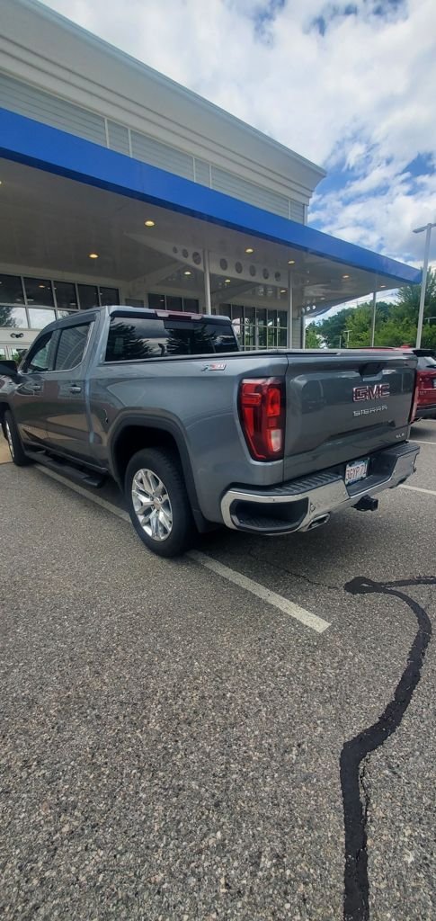 Used 2021 Gray GMC SLE image 4