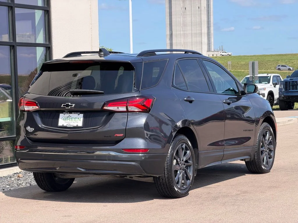 Used 2022 Gray Chevrolet RS image 5