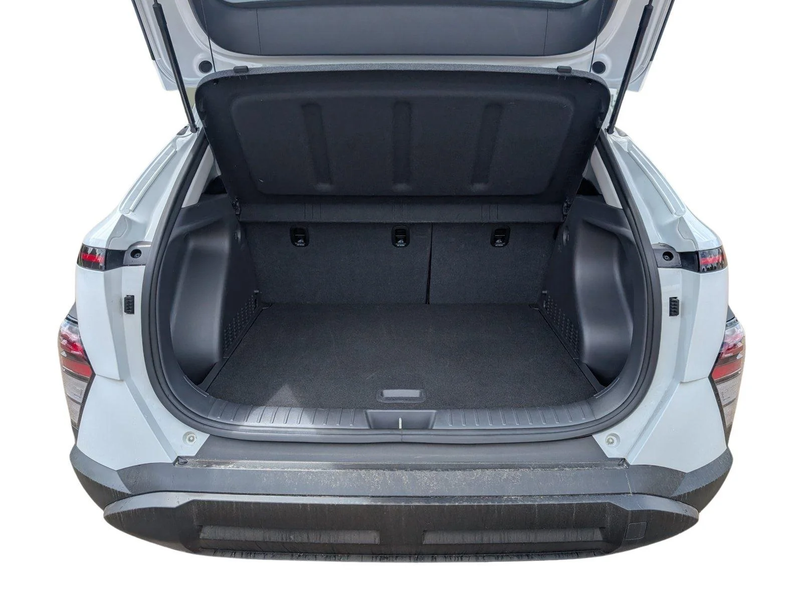 Used 2025 Atlas White Hyundai SEL image 33