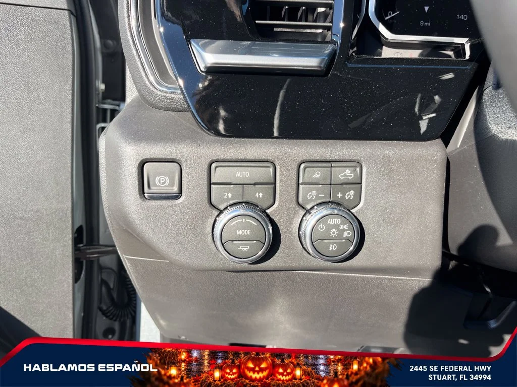 New 2026 Sterling Metallic GMC Elevation image 25