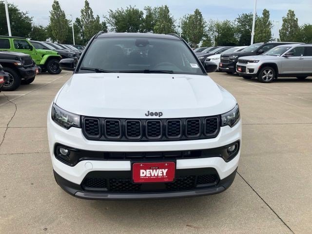 New 2026 Bright White Clear-Coat Exterior Paint Jeep Limited Altitude image 2