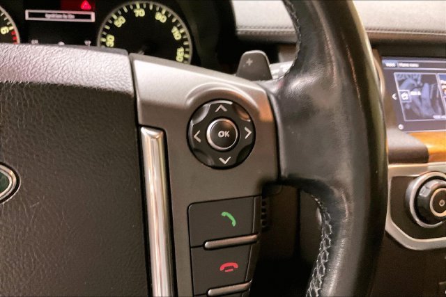 Used 2016 Blue Land Rover HSE image 19
