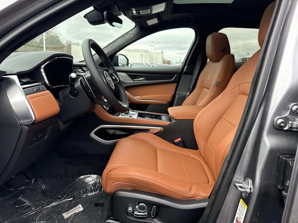 2026 Jaguar F-Pace R-Dynamic S - Photo 18