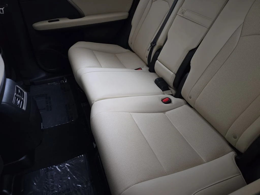 Used 2022 EMINENT WHITE PEARL Lexus 450h image 17