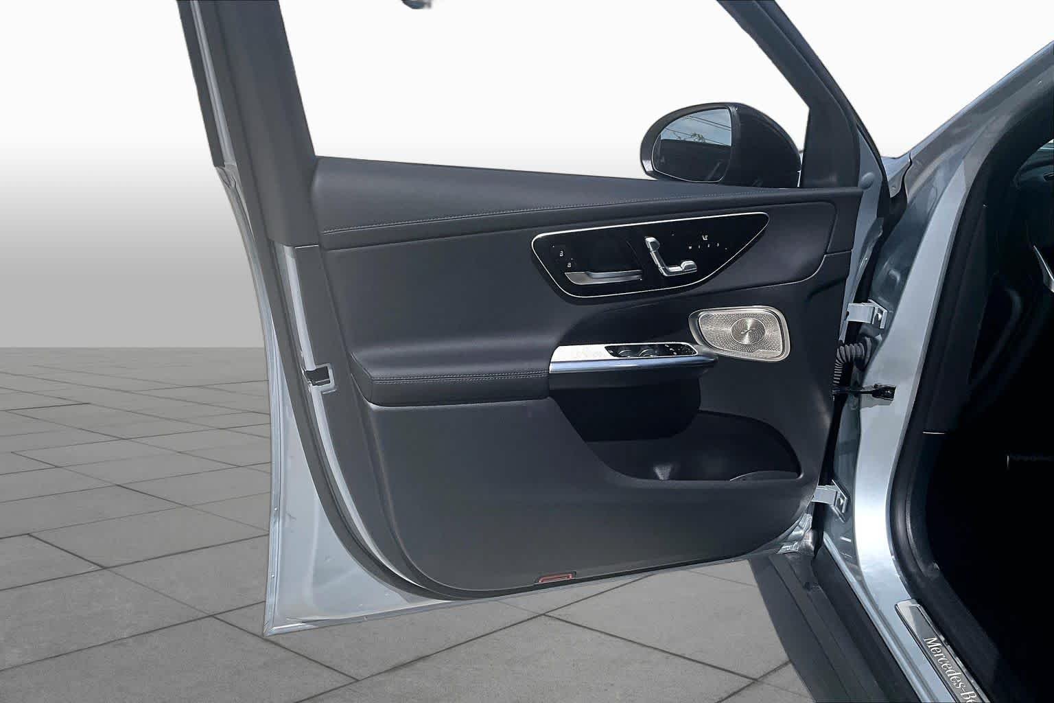 Used 2024 Cirrus Silver Metallic Mercedes-Benz GLC 300 image 23