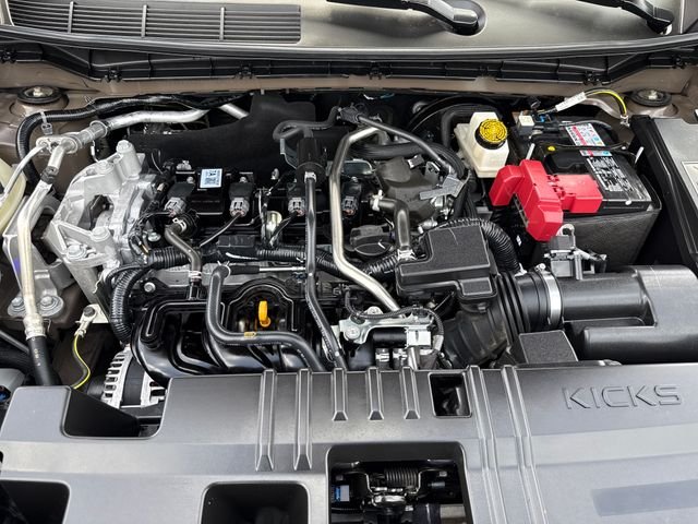 Used 2025 Brown Nissan SV image 22