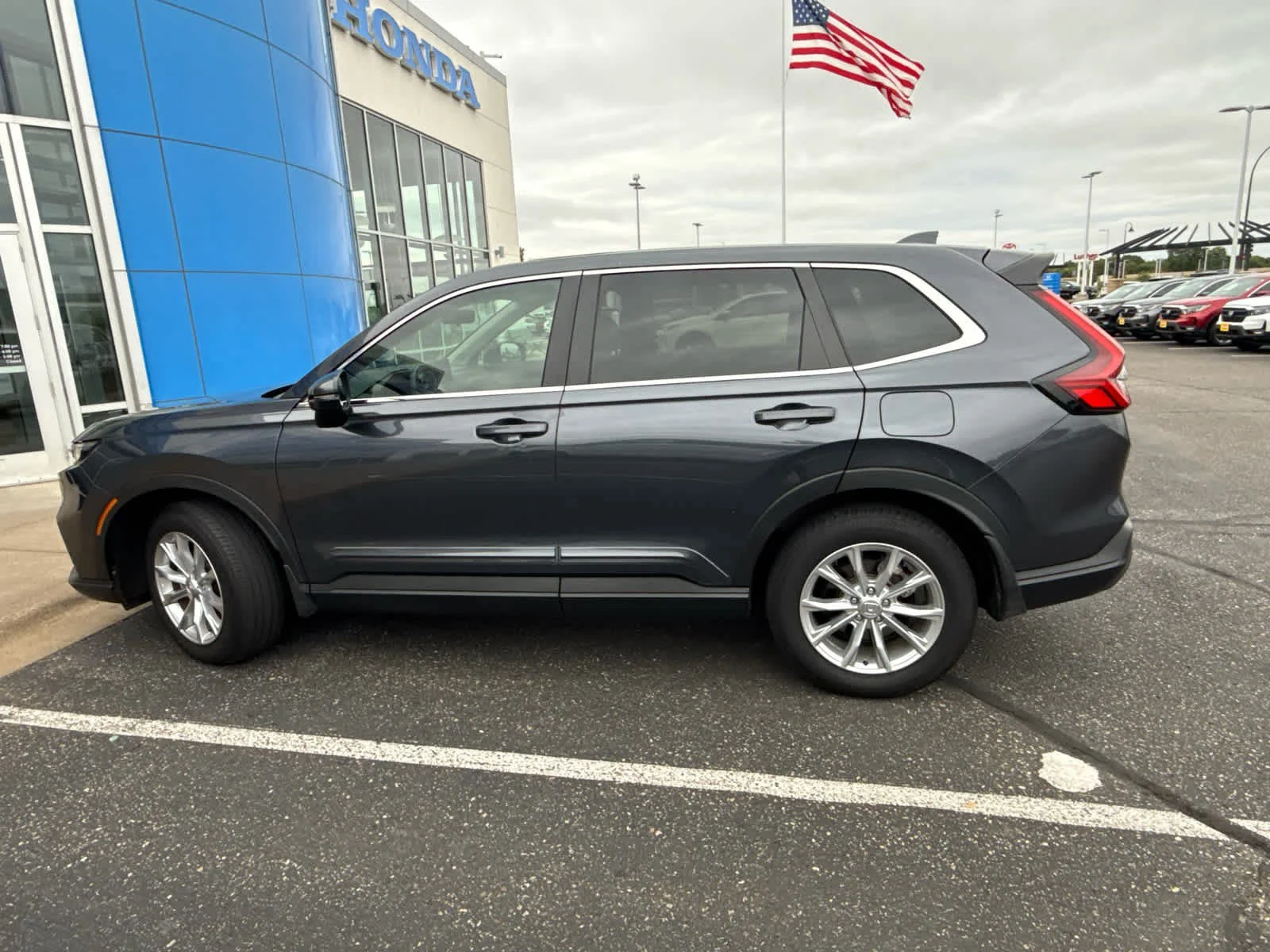 Used 2023 Meteorite Gray Metallic Honda EX image 5