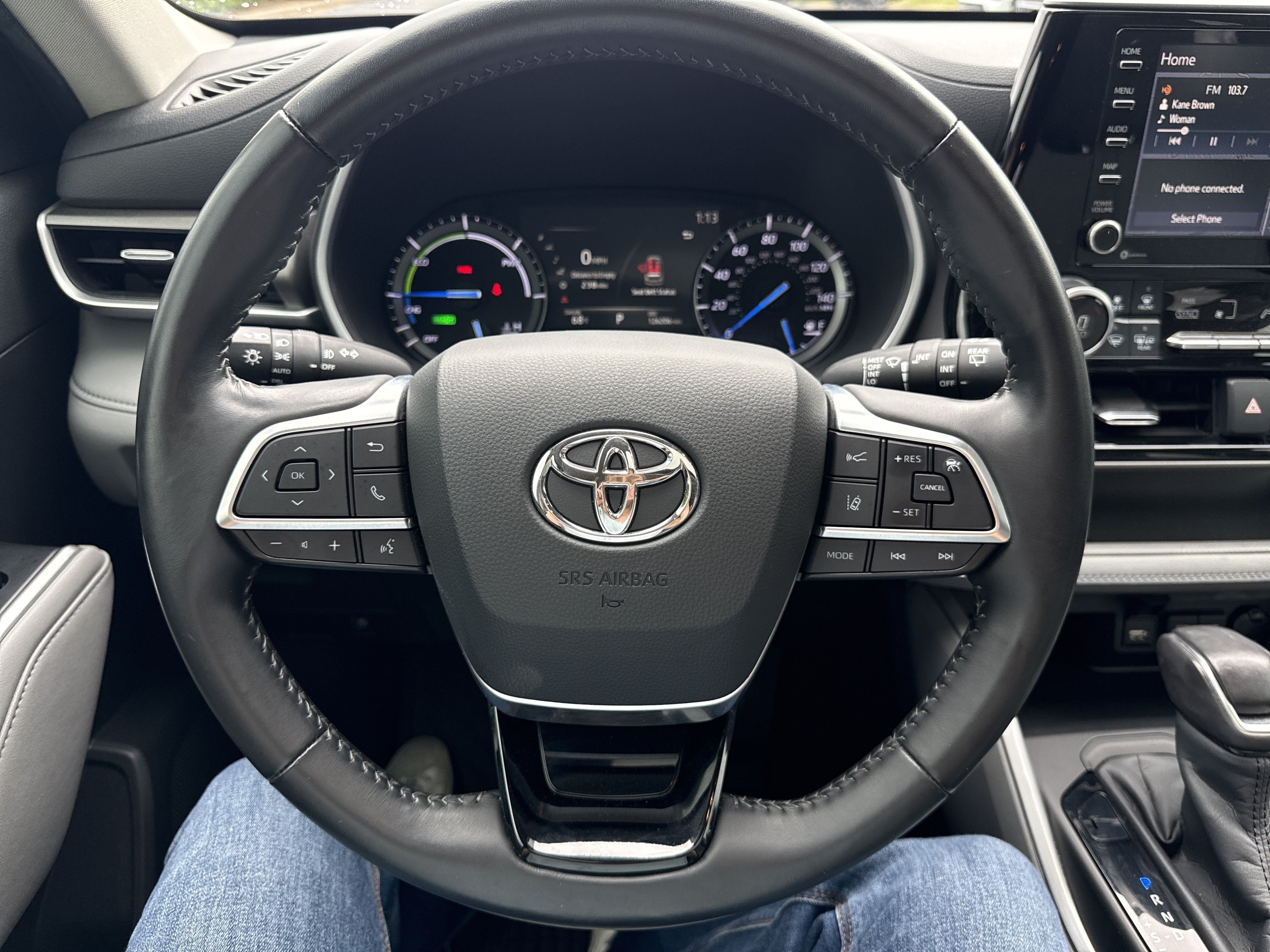 Used 2020 Moon Dust Toyota Hybrid XLE image 13
