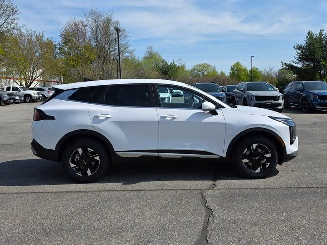 2026 Kia Sportage LX - Photo 8