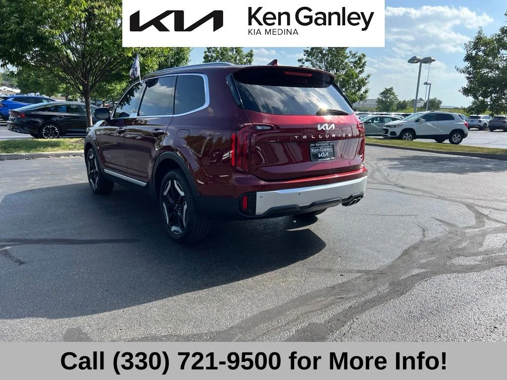 Used 2024 Red Kia S image 14