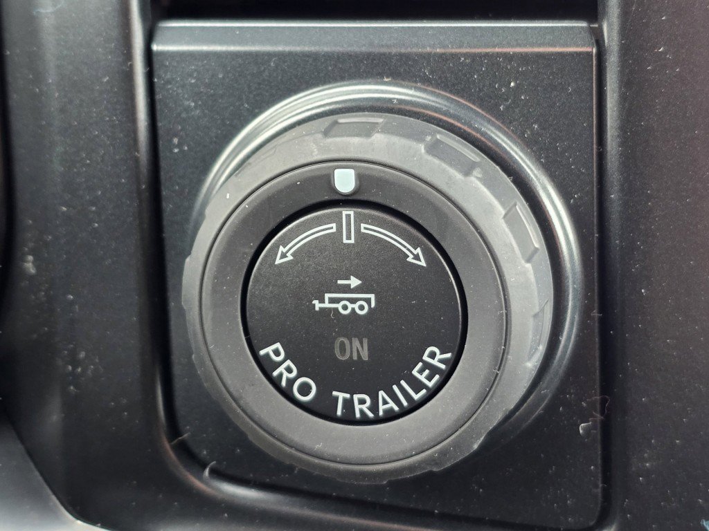 New 2026 Oxford White Ford LARIAT image 11