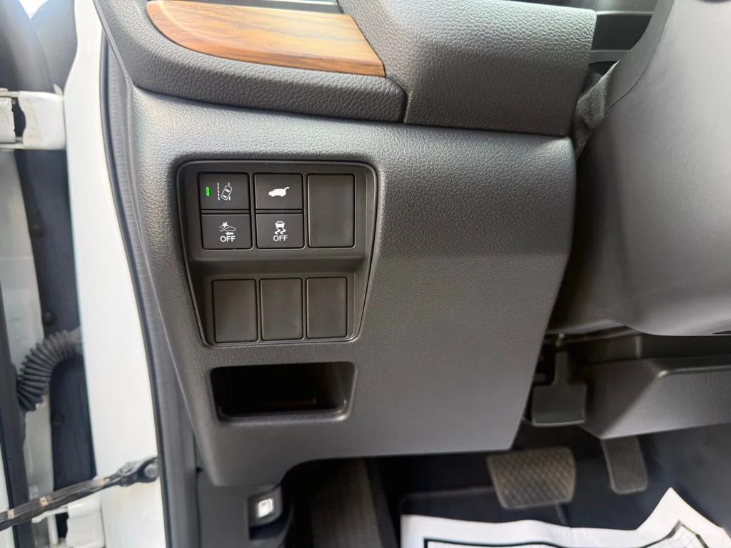 Certified Used 2020 White Honda Touring image 15
