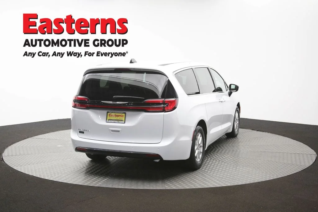 Used 2024 White Chrysler Touring L image 40