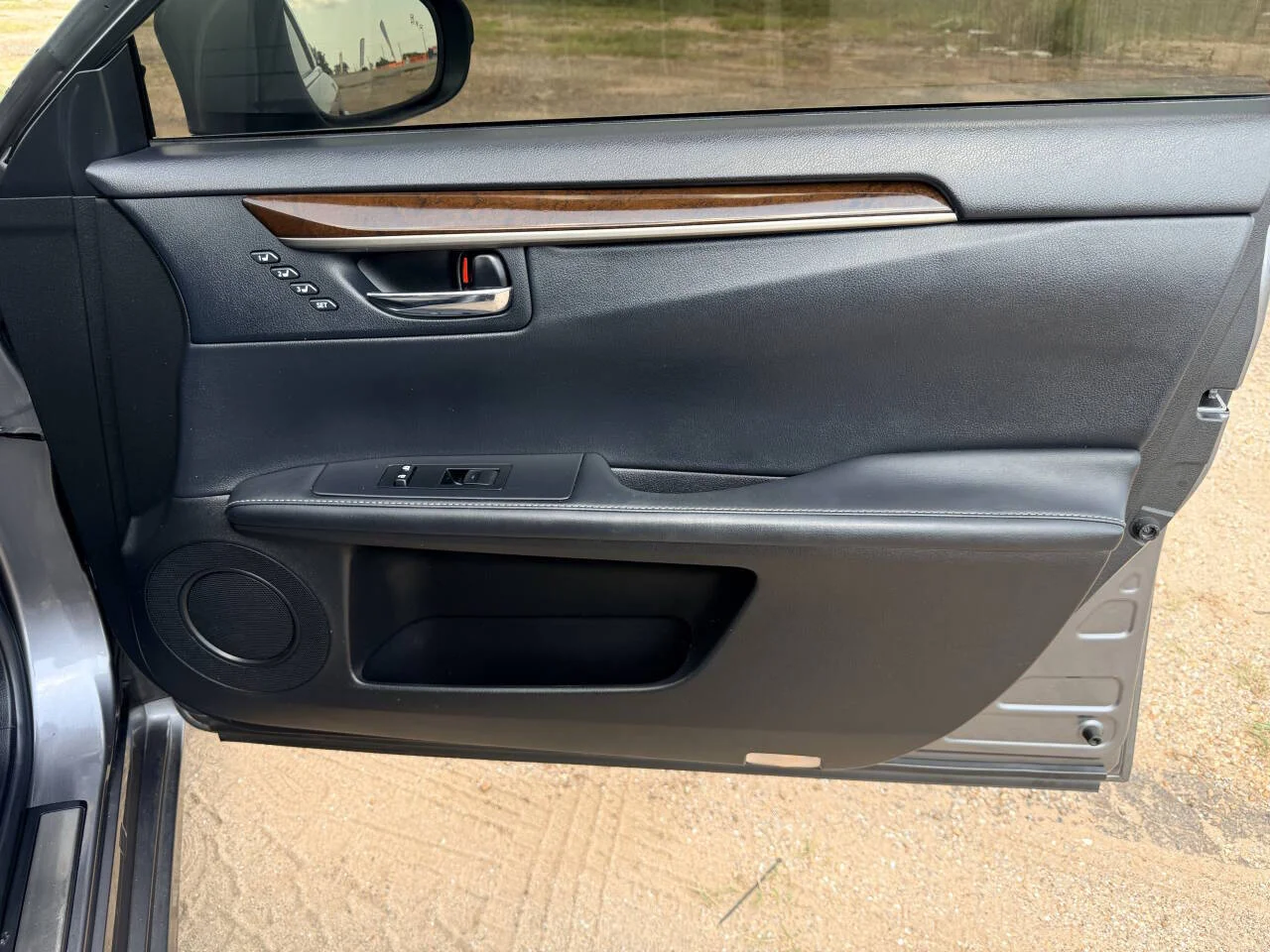 Used 2013 Charcoal Lexus Base 4dr Sedan image 29