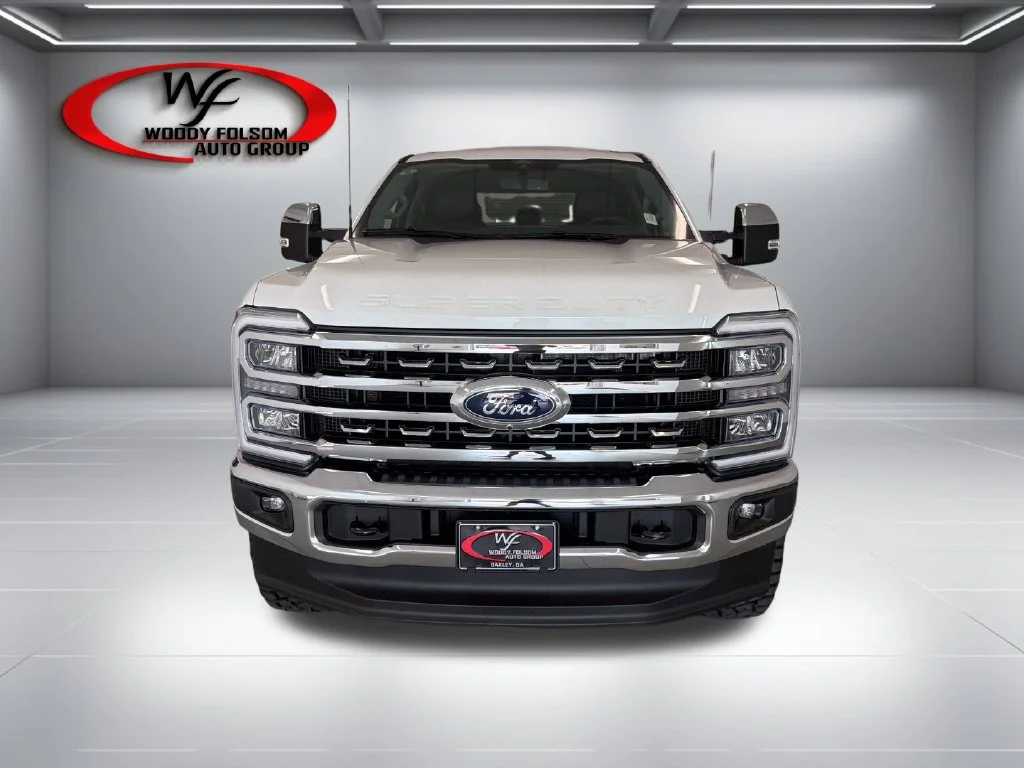 New 2026 Star White Metallic Tri-Coat Ford F-350® Lariat® image 2