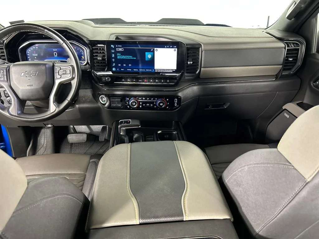 Used 2024 Blue Chevrolet ZR2 image 19