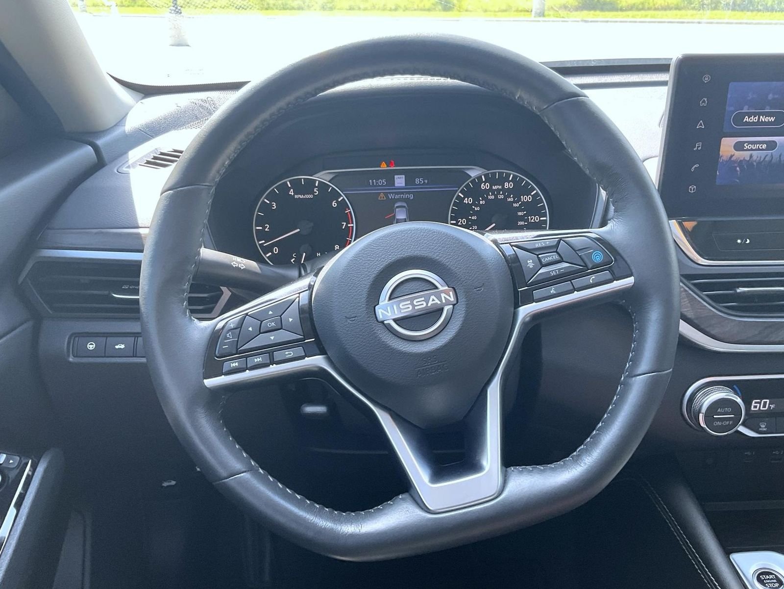 Used 2023 Silver Nissan 2.5 SL image 13