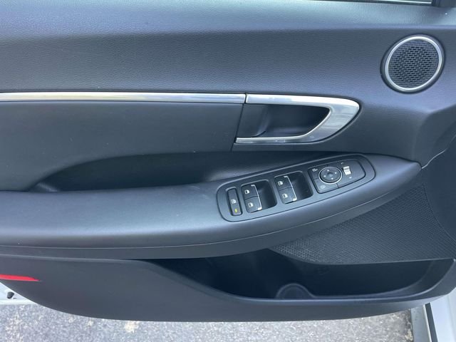 Certified Used 2022 White Hyundai Blue image 14