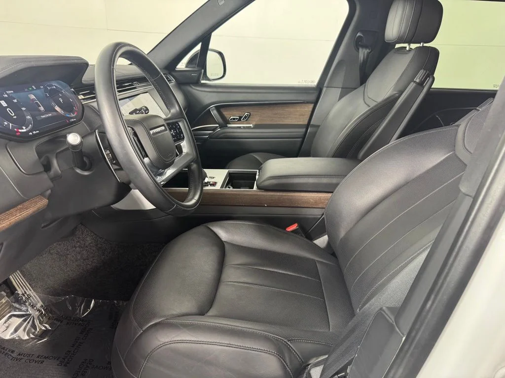 Used 2025 Fuji White Land Rover SE image 20