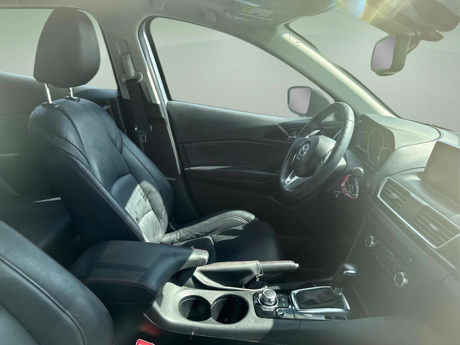 Used 2016 Liquid Silver Metallic Mazda i Grand Touring image 19