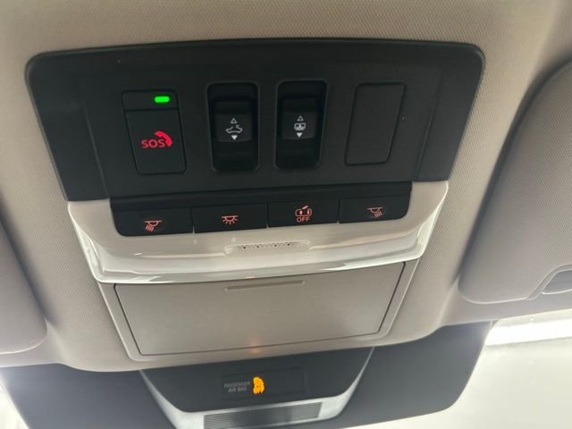 Used 2025 Black Nissan Platinum image 32