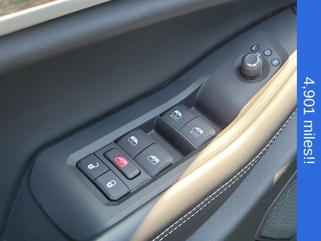 Used 2025 Black Jeep Limited image 21