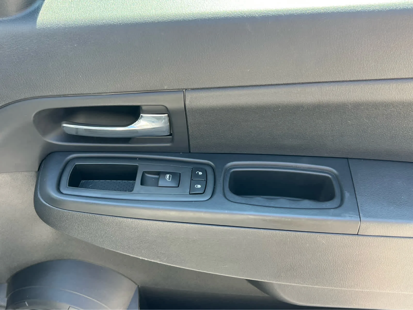 Used 2010 Stone White Clearcoat Jeep Sport image 19
