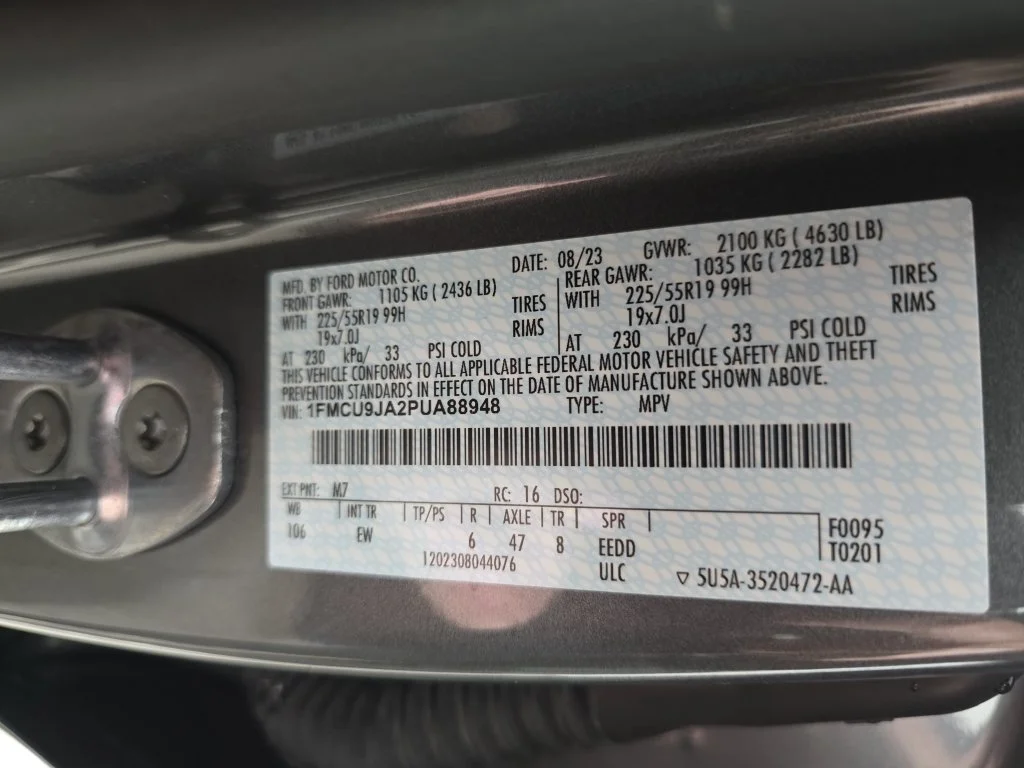 Used 2023 Gray Metallic Ford Platinum image 33
