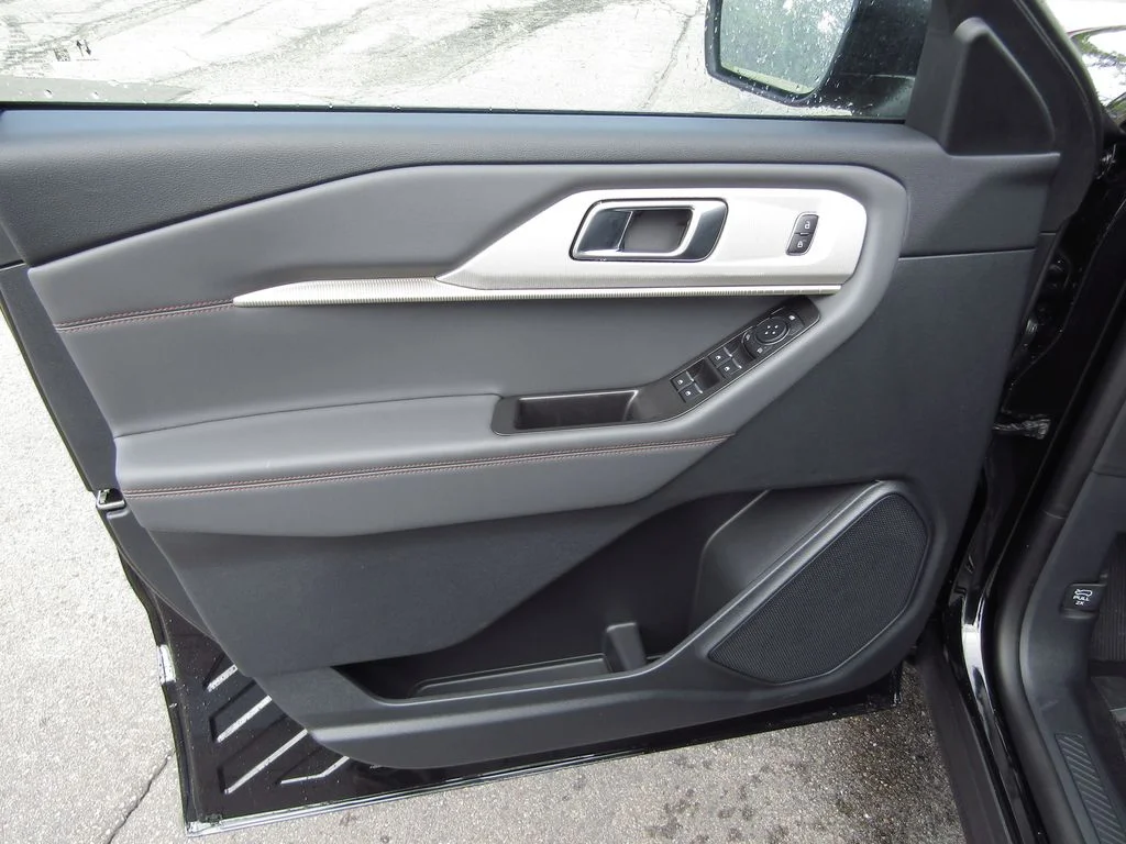 New 2026 Agate Black Metallic Ford Active image 21