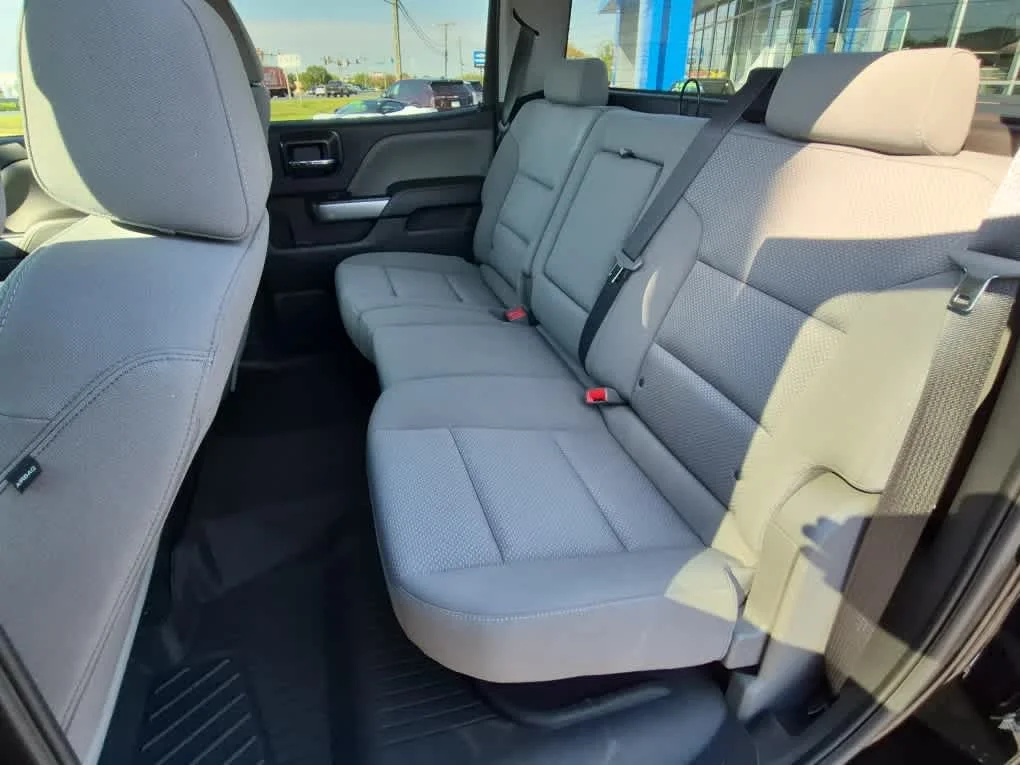 Used 2018 Black Chevrolet LT image 7
