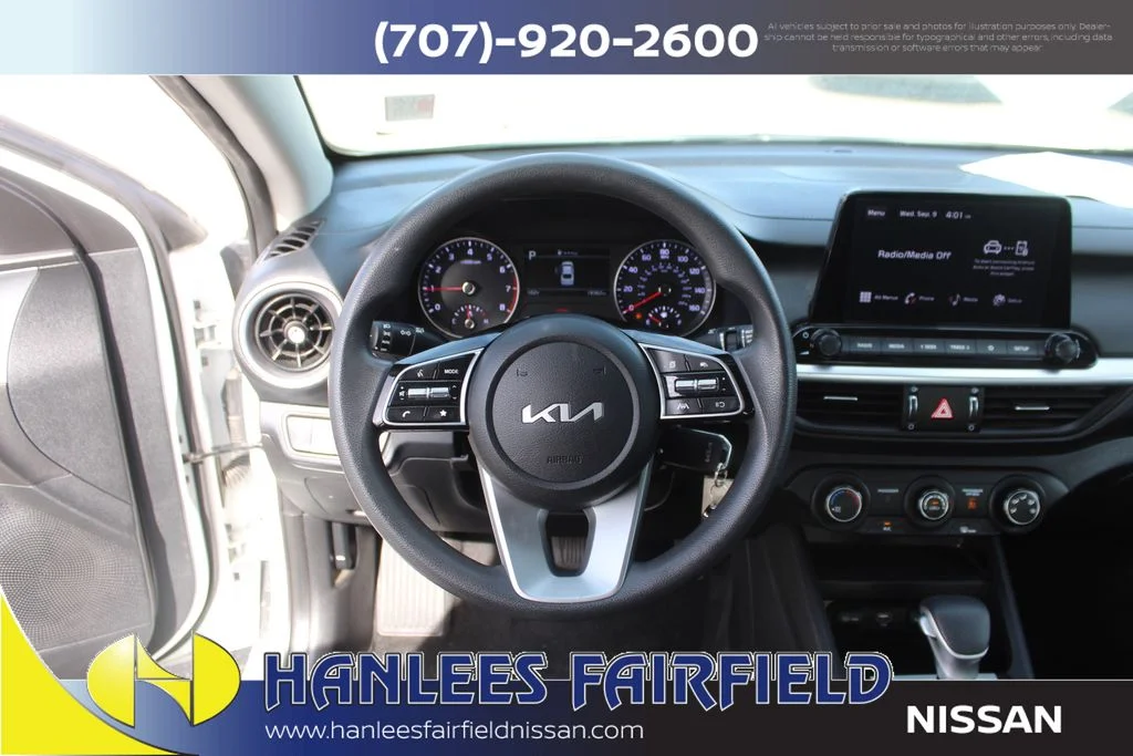 2023 Kia Forte LXS - Photo 15