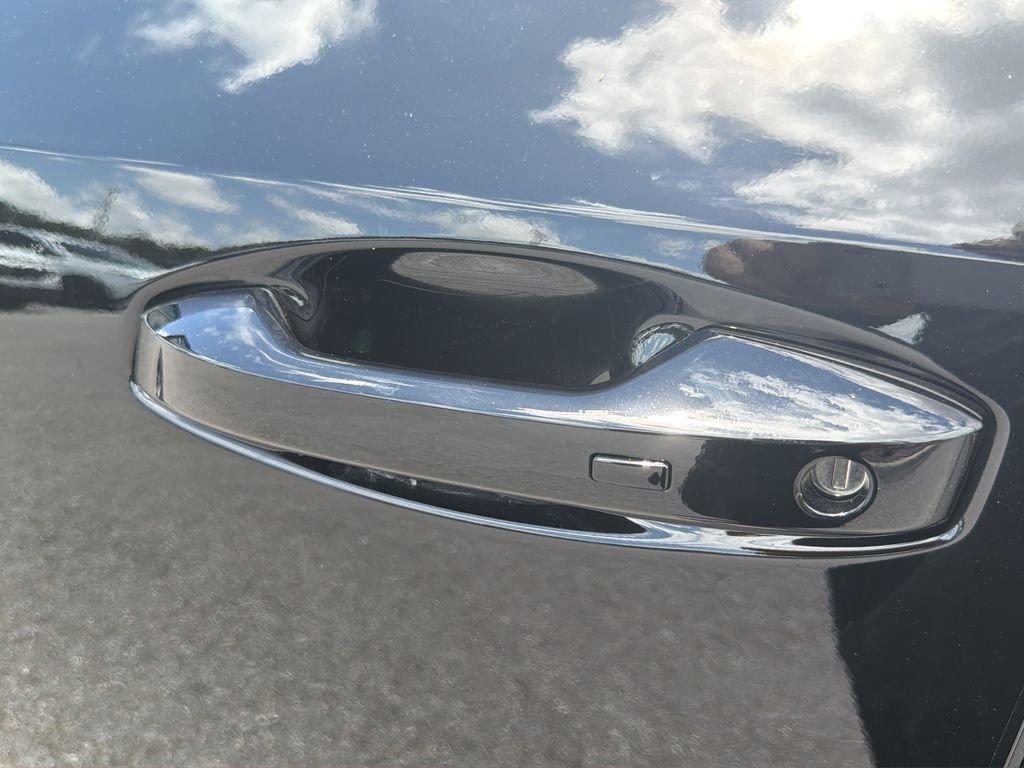 New 2026 Black Nissan SL image 54