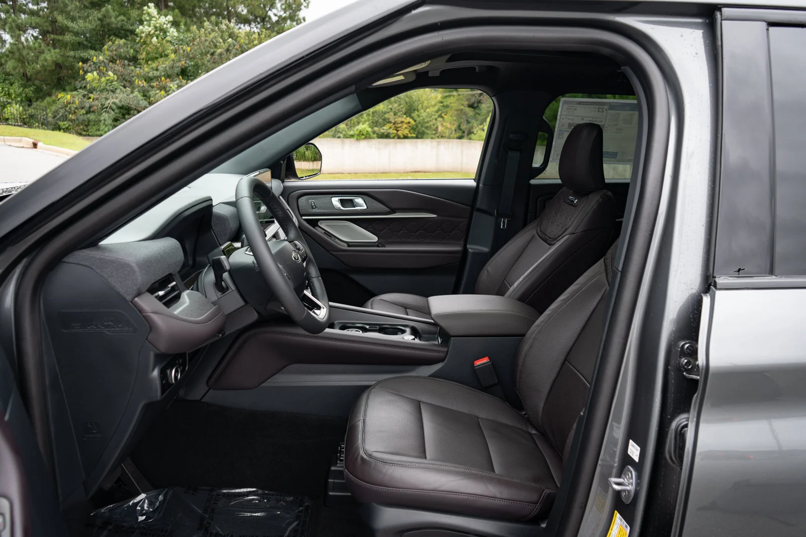 New 2027 Carbonized Gray Metallic Ford Platinum™ image 25