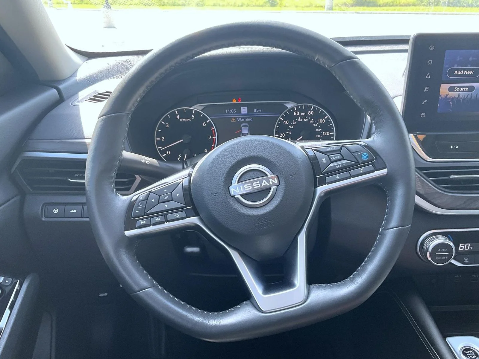 Used 2023 Silver Nissan 2.5 SL image 13