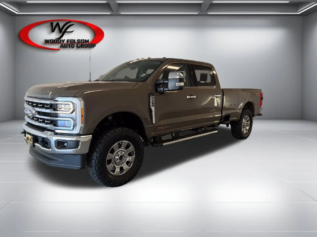 New 2027 Gray Ford Lariat image 3