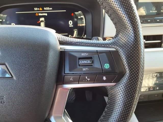 Used 2022  Mitsubishi SEL image 20