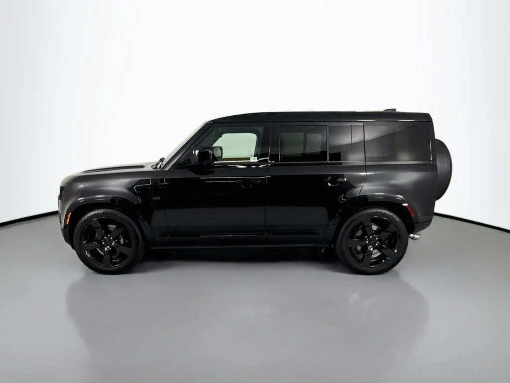 Certified Used 2026 Black Land Rover V8 image 2