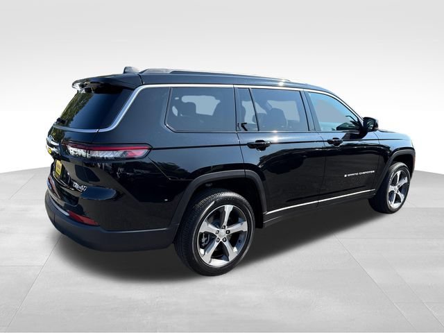 New 2026 Diamond Black Crystal Pearlcoat Jeep Limited image 7