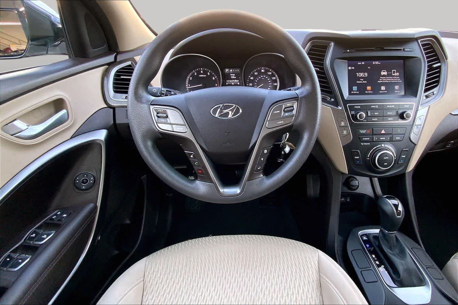 Pre-Owned 2017 Hyundai Santa Fe Sport 2.4L