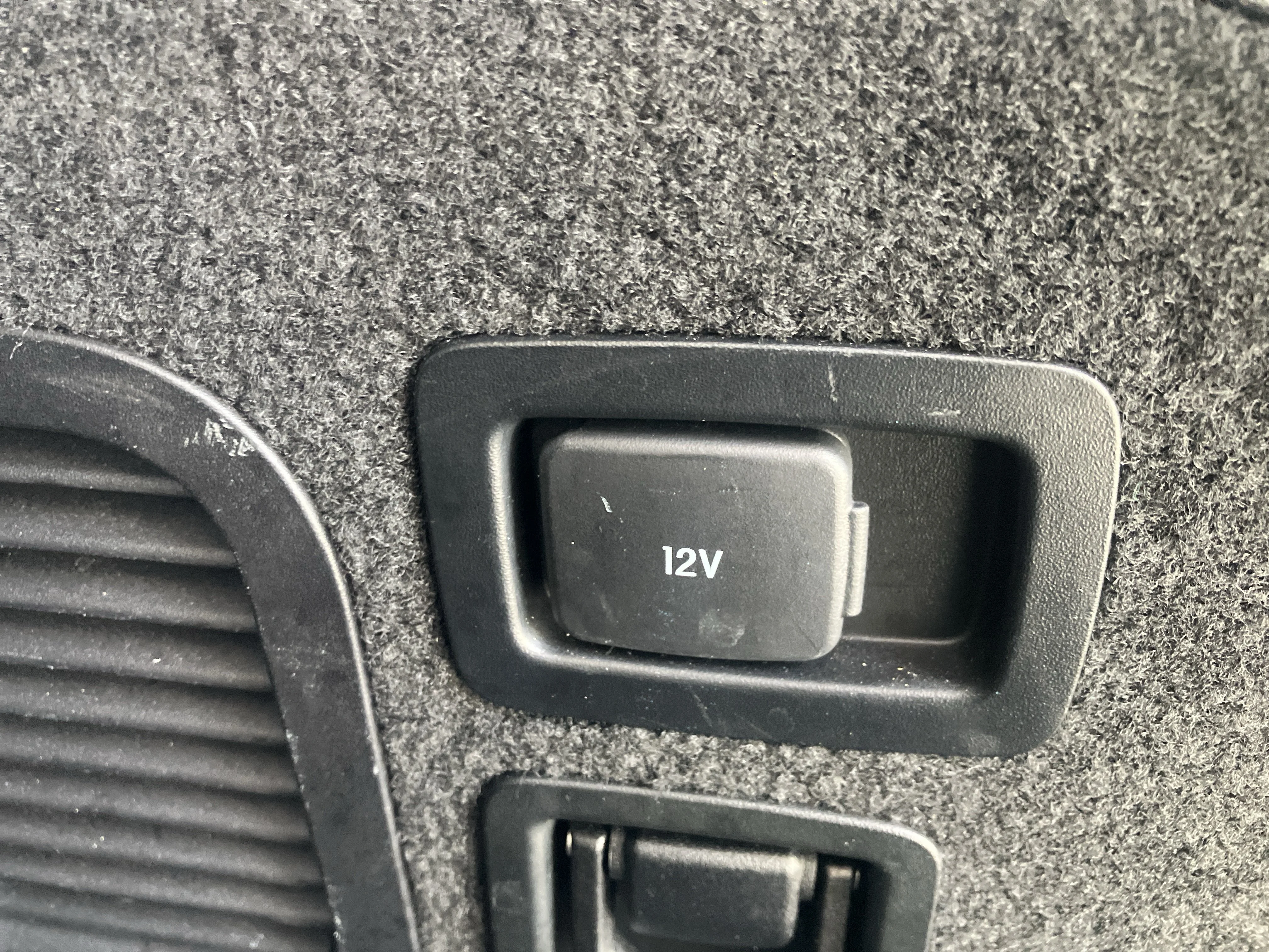 Used 2020 Radiance Metallic Lincoln Grand Touring image 16