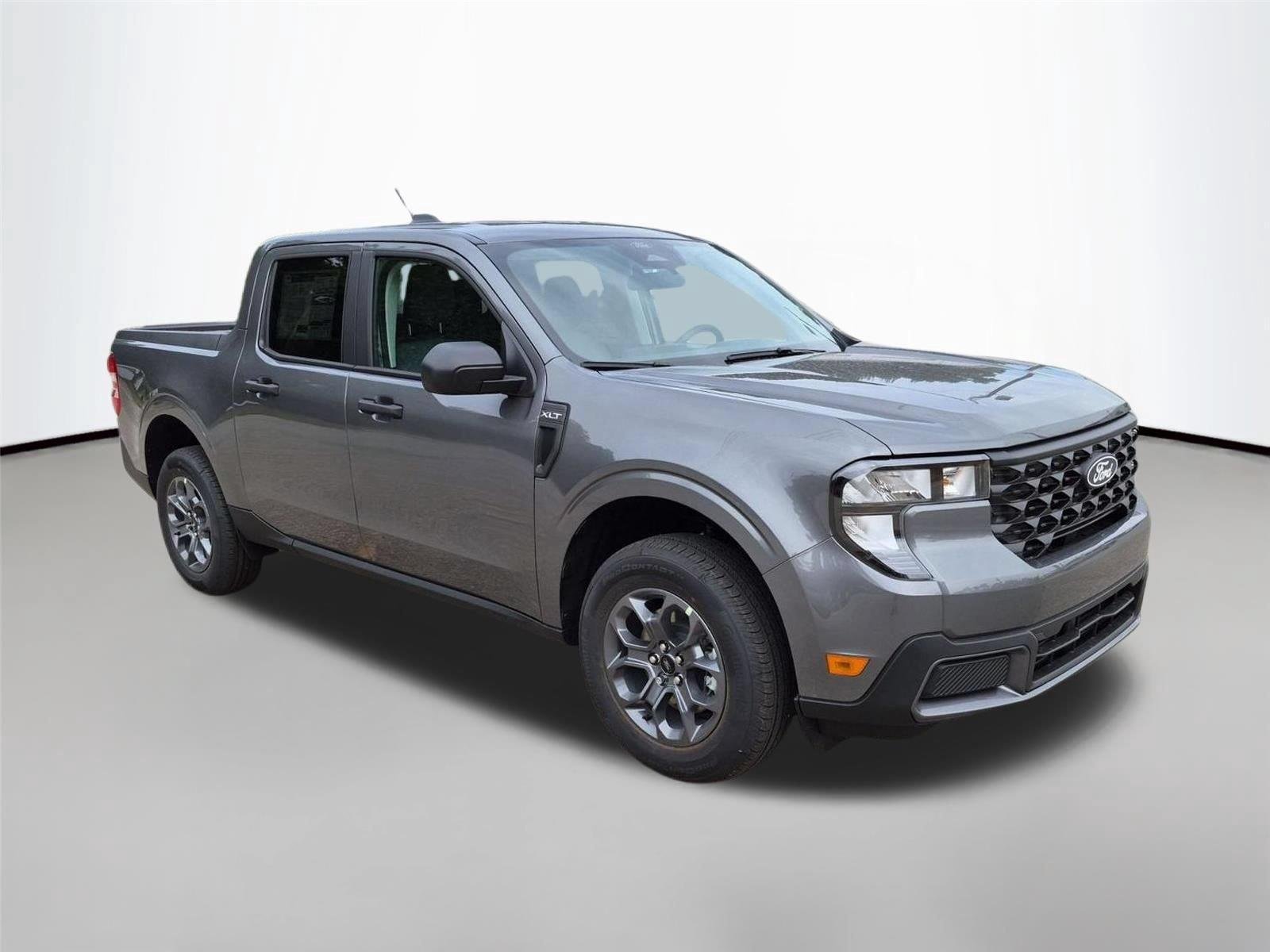 New 2026 Carbonized Gray Metallic Ford XLT image 7