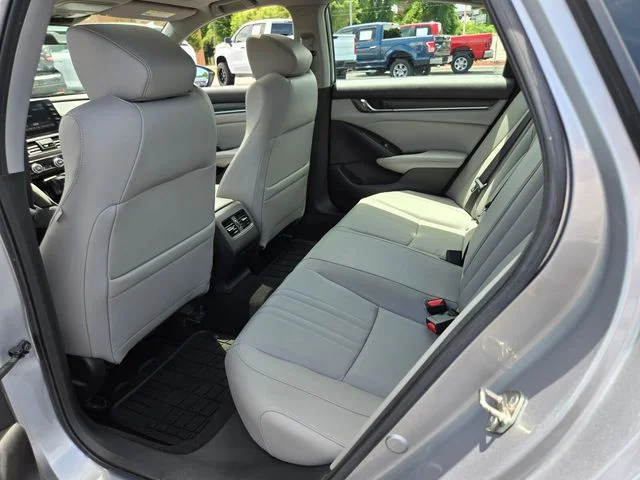 Used 2019 Silver Honda EX-L image 18