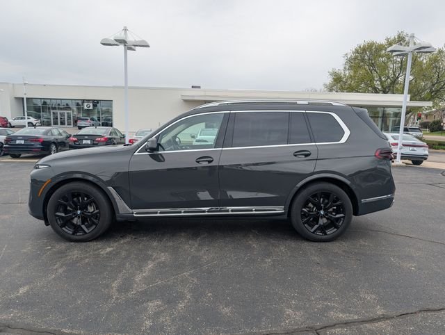 2024 BMW X7 xDrive40i's photo