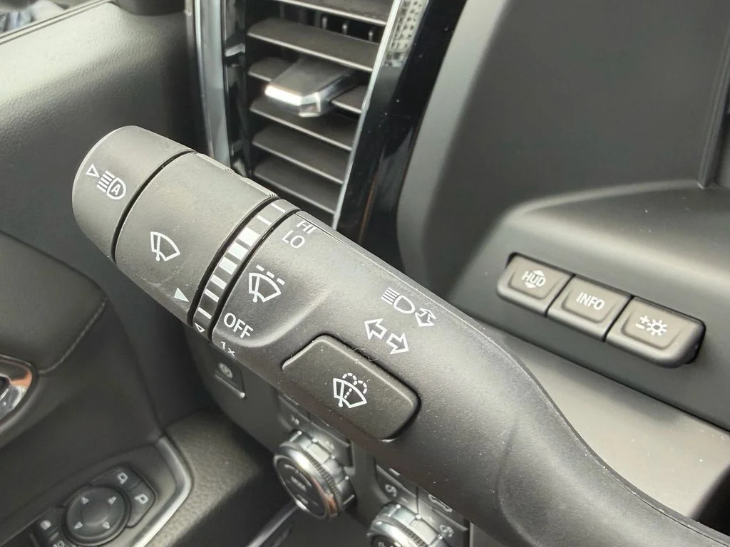 Used 2024 Onyx Black GMC Denali image 30