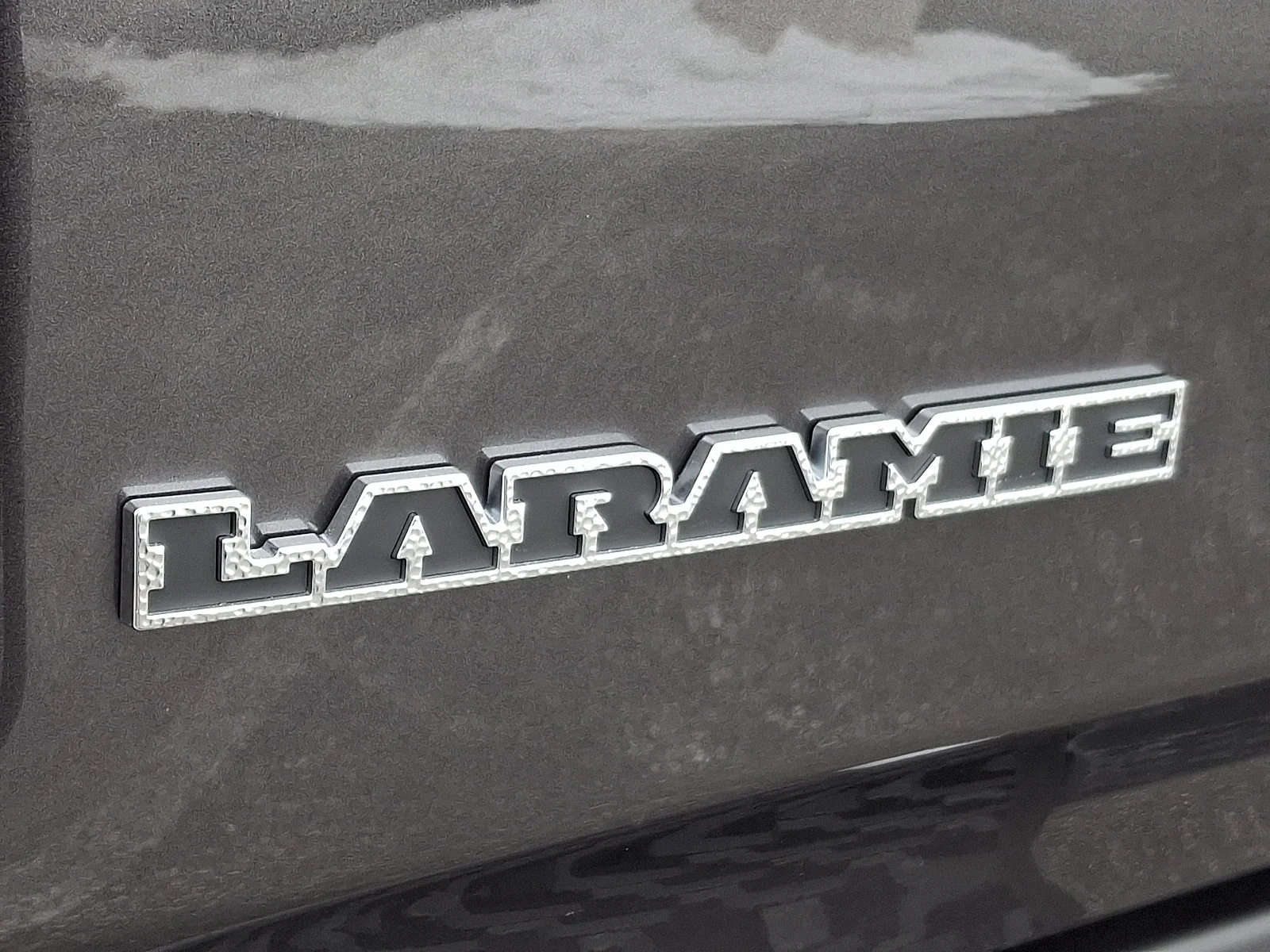 New 2026 Granite Crystal Metallic Clear-Coat Exterior Paint RAM Laramie image 24