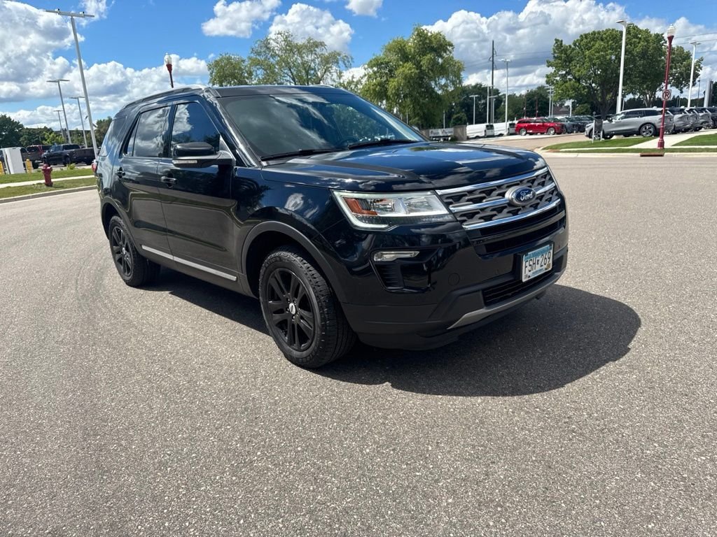 Used 2018 Black Ford XLT image 1