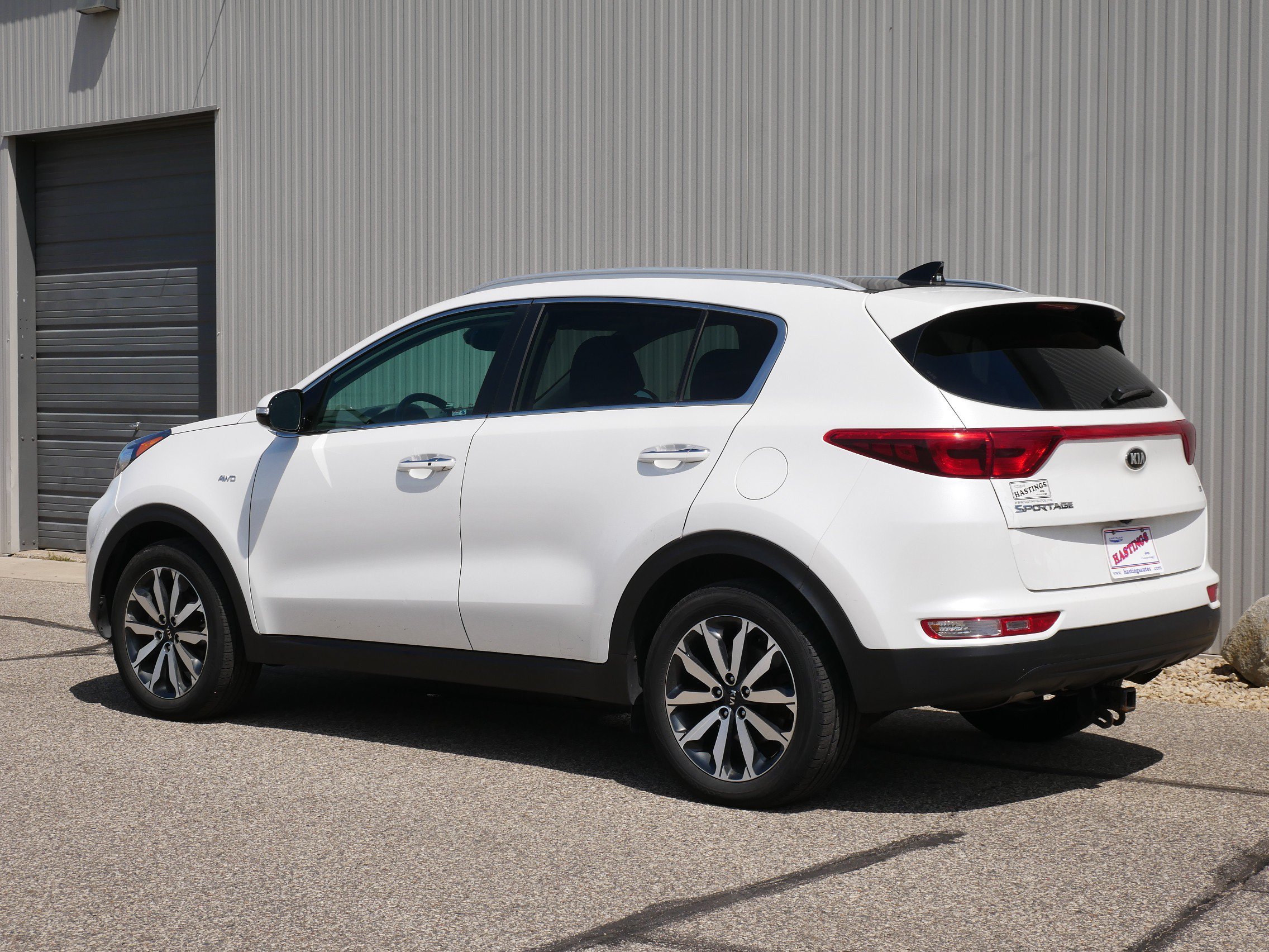 Used 2017 Snow White Pearl Kia EX image 3