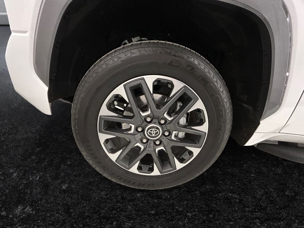 2023 Toyota Tundra Limited - Photo 27