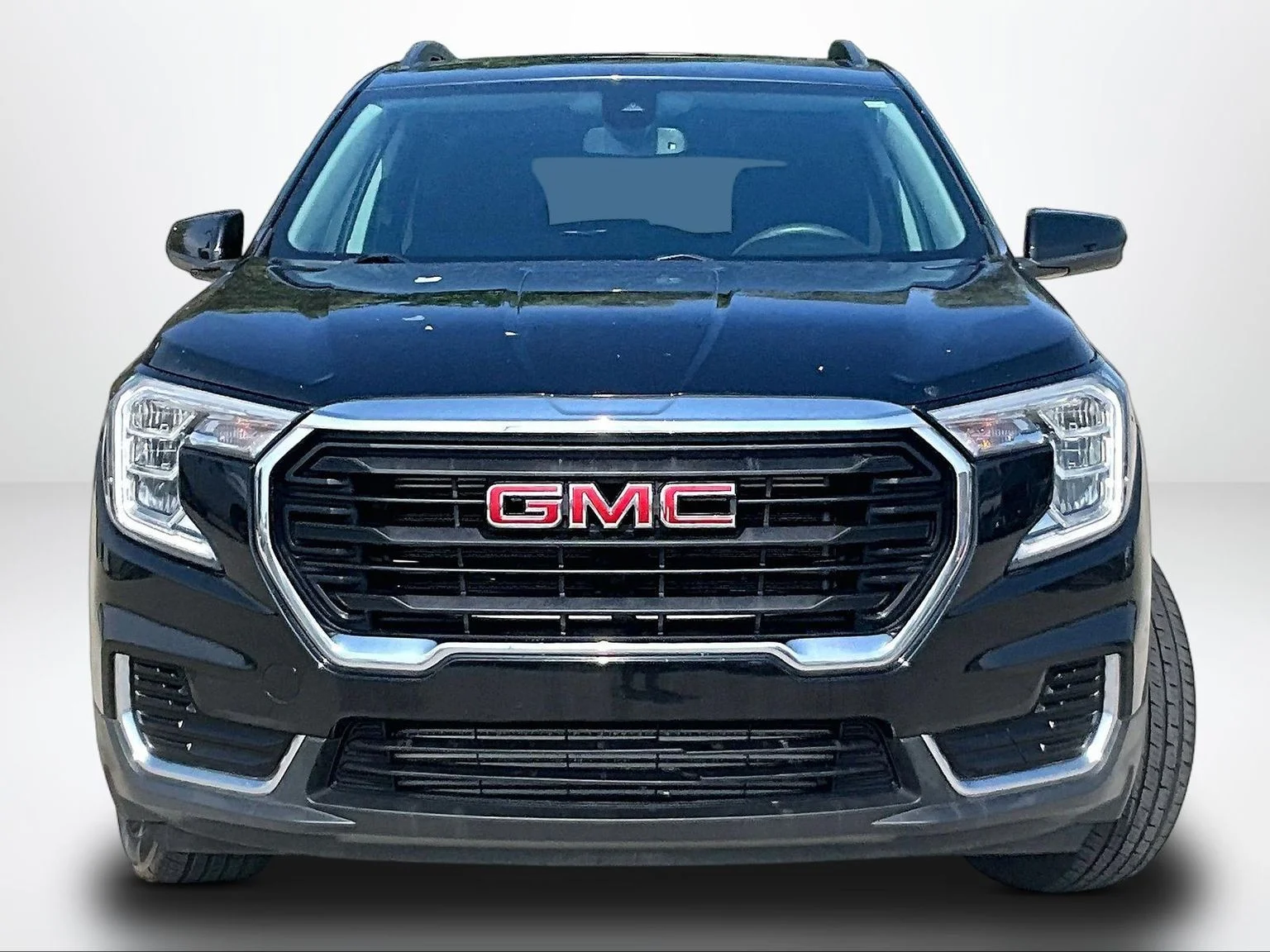 Used 2022 Black GMC SLE image 4